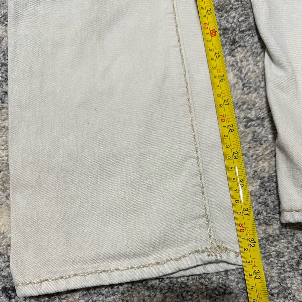True Religion - Picture 5 of 5